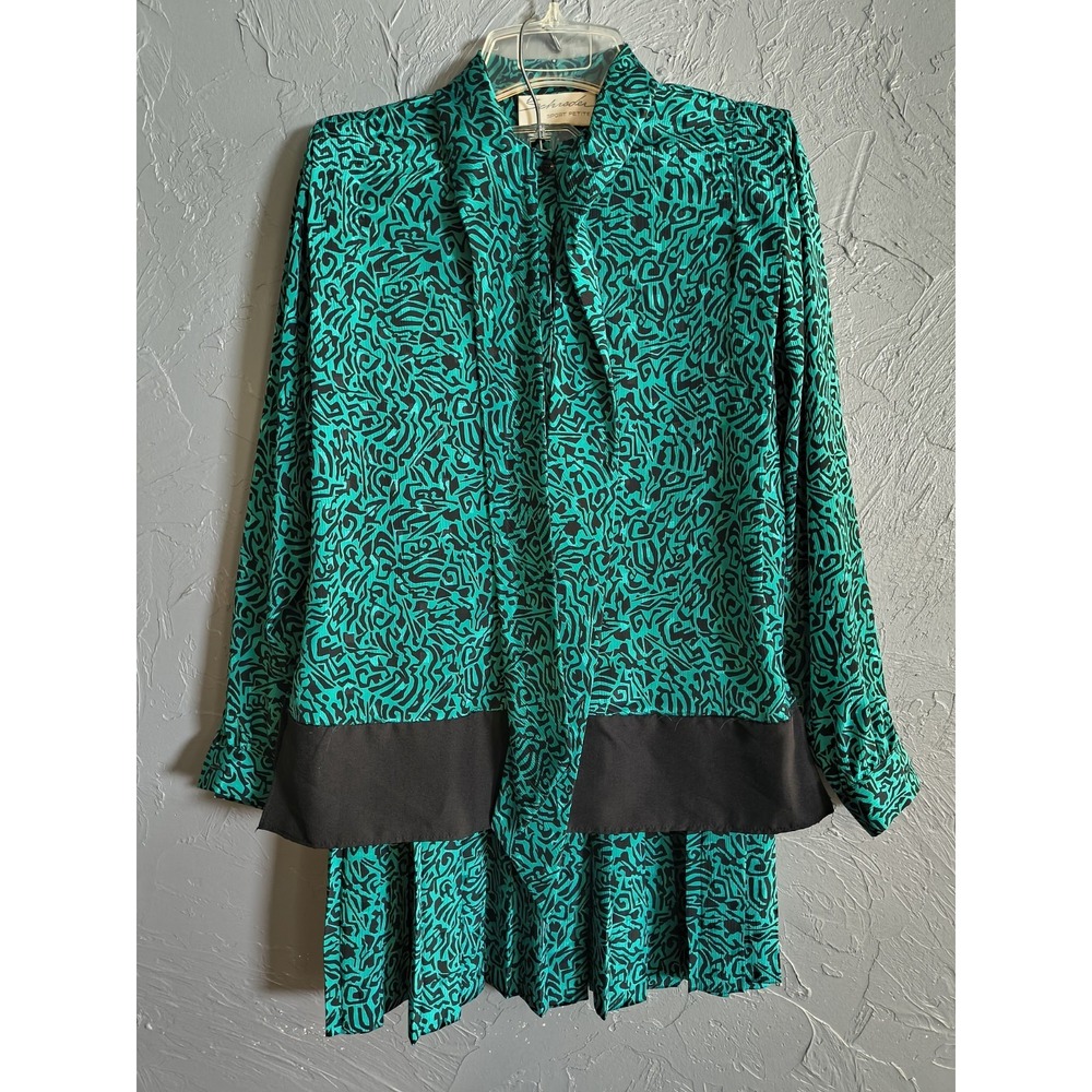 Schroder Knit  2-Piece Cardigan &‎ Skirt Size 8